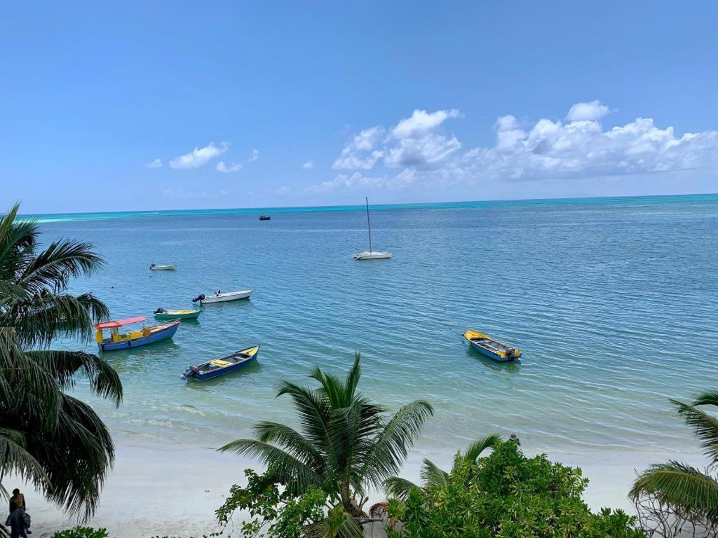 Hotel Diamond Plaza Grand Anse  Esterno foto